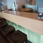 Ibis Hotel 2*