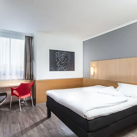 Ibis Hotel 2*